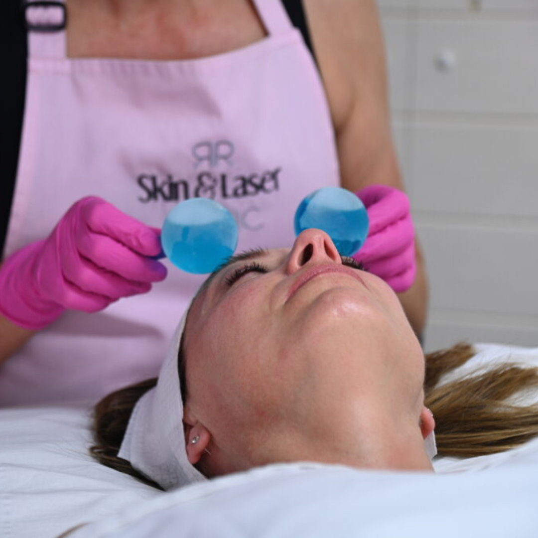 Experience The Power Of iS Clinical Treatments (2) Experience The Power Of iS Clinical Treatments (2)